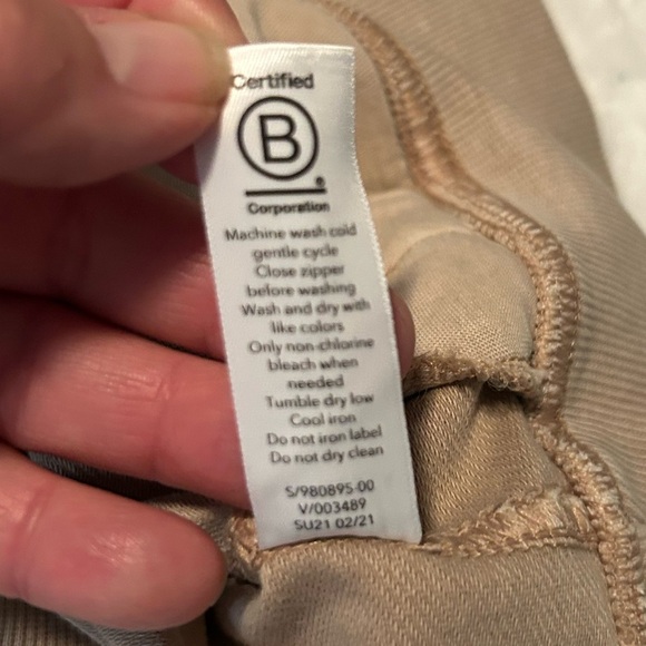 Athleta tan color jacket with front zipper size Medium tall - Picture 8 of 8